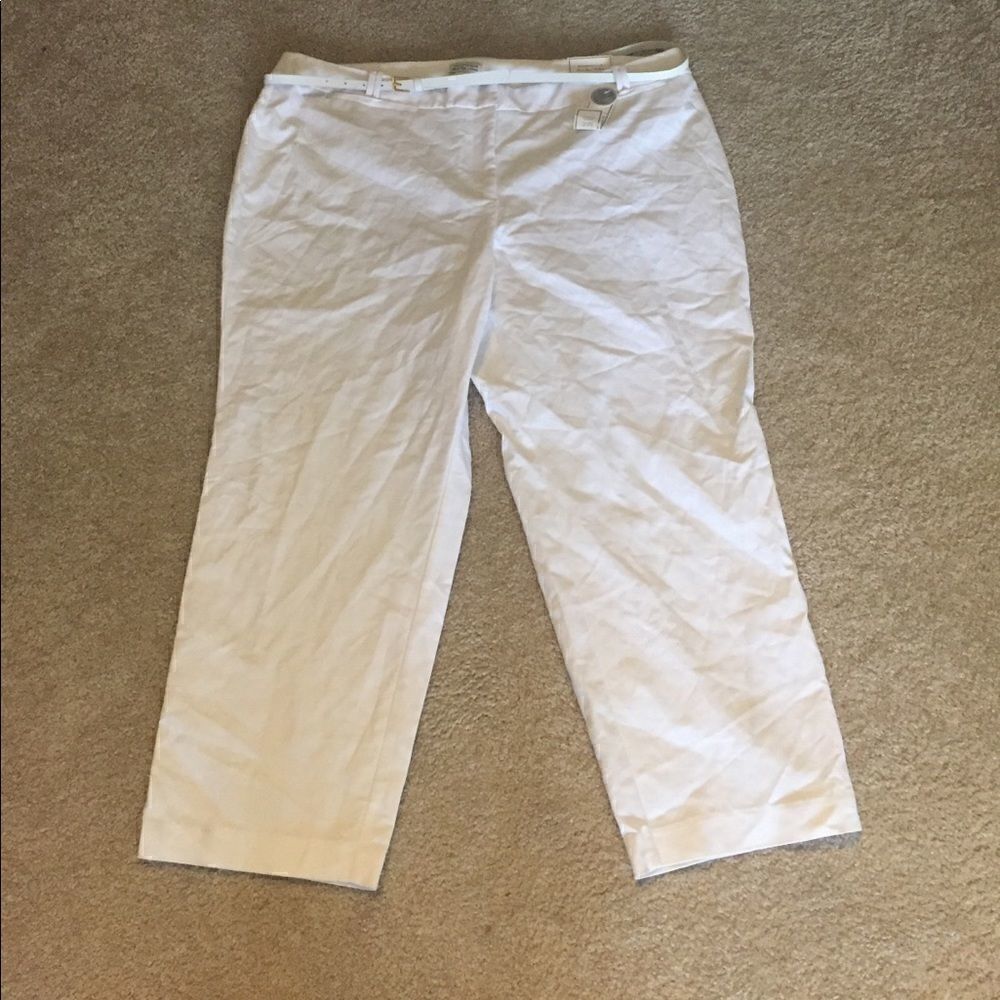 White Curvy Fit Pants with white belt​​​​​​​​​​​​​​​​​​